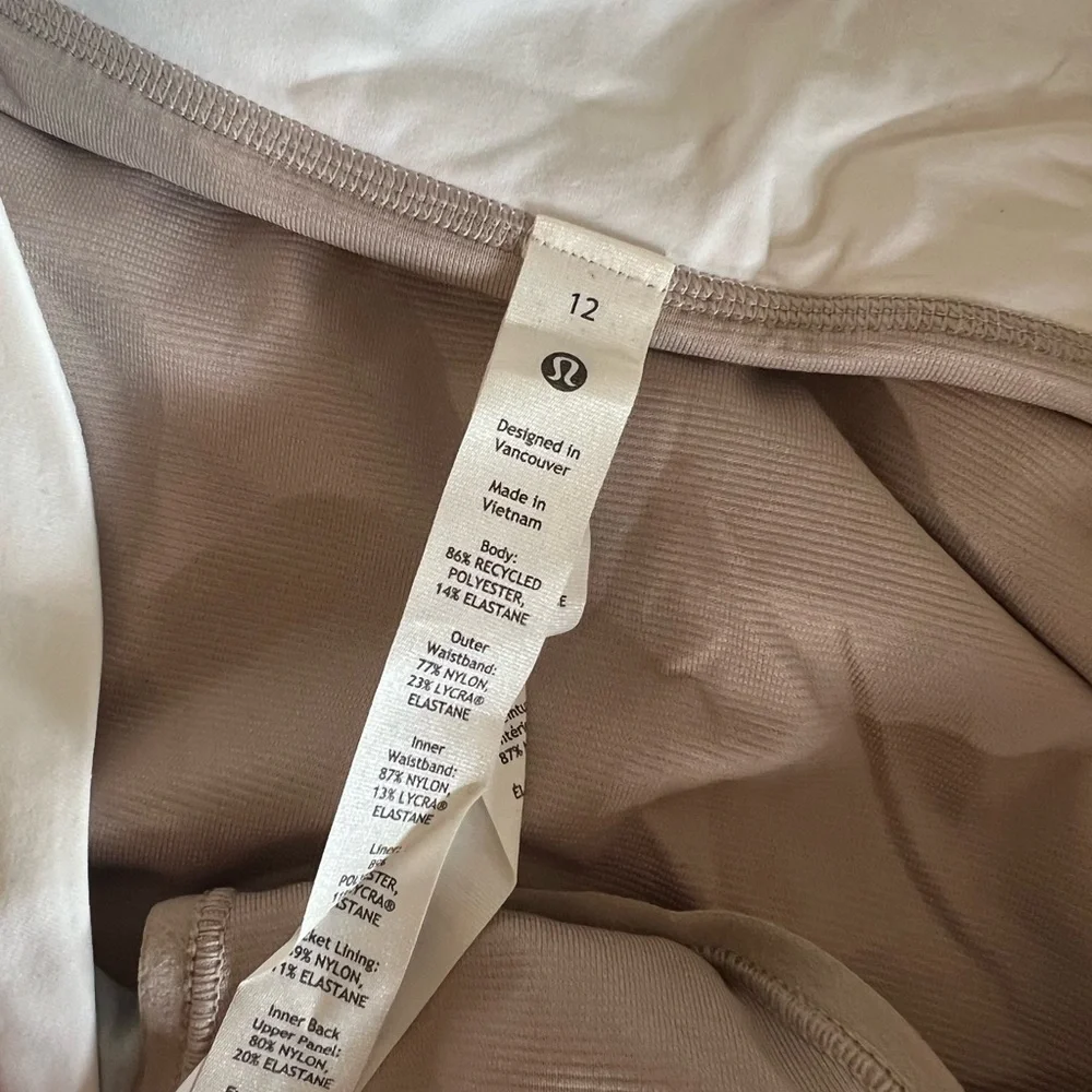 NWT size 12 Lululemon Athletica white pace rival Skirt